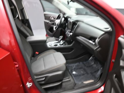 Used 2021 Chevrolet Traverse LT FWD image 20