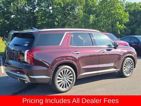 Used 2025 Hyundai Palisade Calligraphy FWD image 3