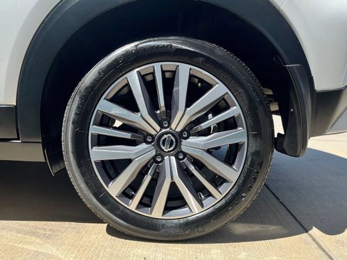 Used 2021 Nissan Kicks SV FWD image 37