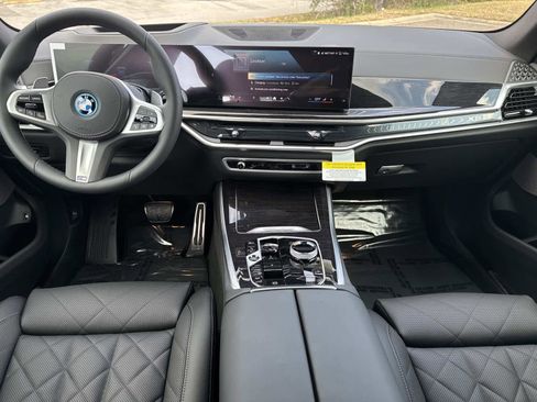 New 2026 BMW X5 xDrive50e w/ Executive Package image 15