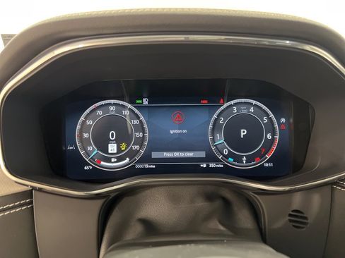 New 2025 Jaguar F-PACE R-Dynamic S image 15