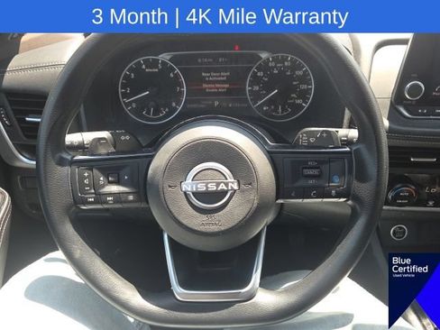 Used 2023 Nissan Rogue SV FWD image 34