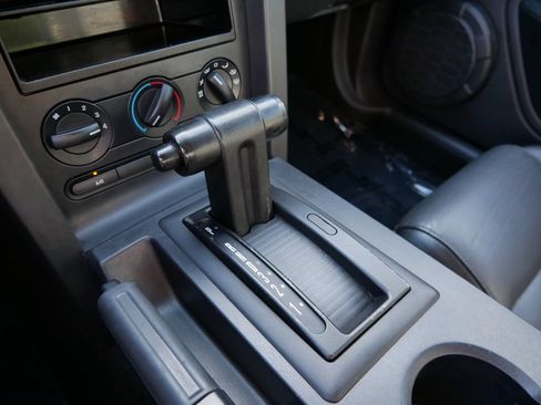 Used 2006 Ford Mustang Premium RWD image 24