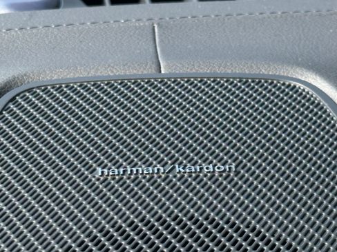 New 2026 Volvo XC60 B5 Ultra image 15