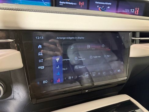 Certified 2025 Lincoln Navigator Reserve image 36