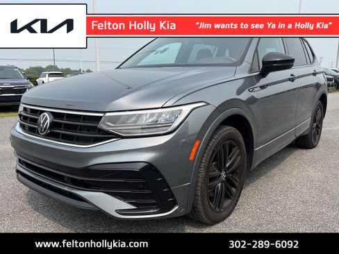 Used 2022 Volkswagen Tiguan SE R-Line AWD/4WD image 1