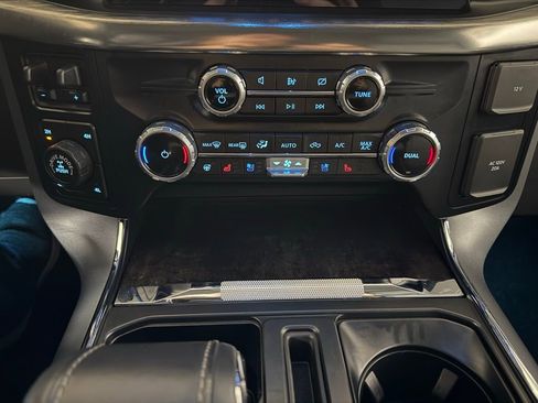 Used 2022 Ford F150 Lariat w/ Equipment Group 502A High AWD/4WD image 14