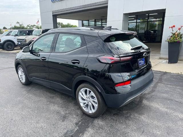 Used 2023 Chevrolet Bolt EUV LT w/ Driver Confidence Package FWD image 4