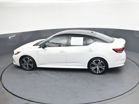 Used 2022 Nissan Sentra SR w/ SR Premium Package FWD image 35