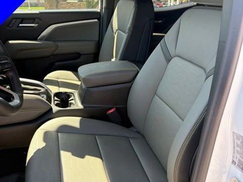 New 2026 Chevrolet Colorado ZR2 w/ Technology Package AWD/4WD image 13