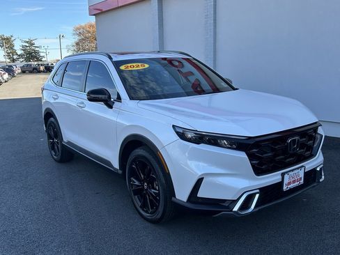 Used 2025 Honda CR-V Sport Touring image 4