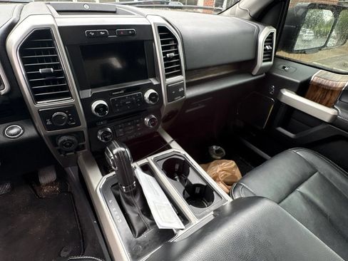 Used 2018 Ford F150 Lariat w/ Equipment Group 502A Luxury AWD/4WD image 6
