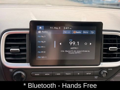 Used 2025 Hyundai Venue SEL FWD image 13