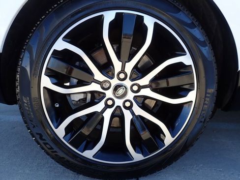 Used 2019 Land Rover Range Rover Sport HSE image 6