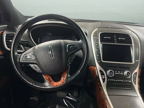Used 2017 Lincoln MKX Reserve FWD image 10