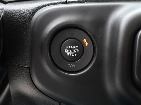 Used 2023 Jeep Gladiator Mojave image 15