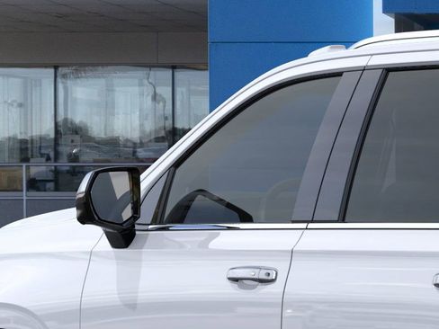 New 2026 Chevrolet Suburban Premier image 36