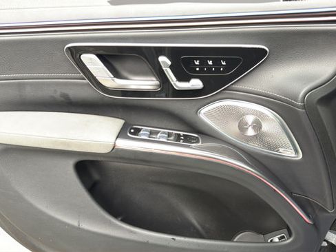 Used 2023 Mercedes-Benz EQS 450+ SUV image 15
