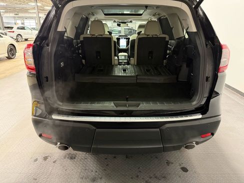 Used 2024 Subaru Ascent Limited w/ Technology Package image 22