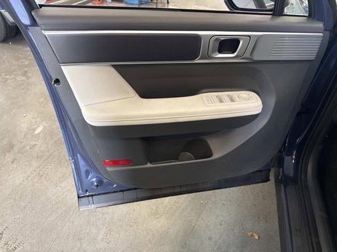 Certified 2025 Hyundai Santa Fe SEL image 18