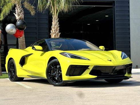 Used 2022 Chevrolet Corvette Stingray Premium Conv w/ Z51 Performance Package image 5