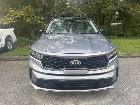 Used 2021 Kia Sorento S w/ Panoramic Sunroof Package FWD image 2