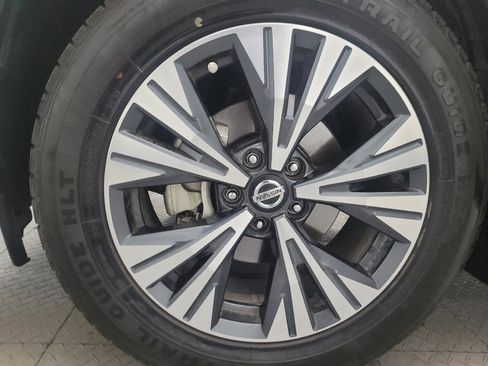 Used 2021 Nissan Rogue SV AWD/4WD image 31