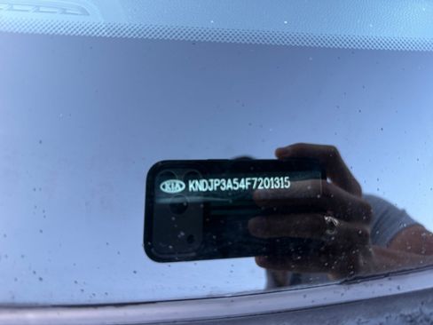 Used 2015 Kia Soul + image 25