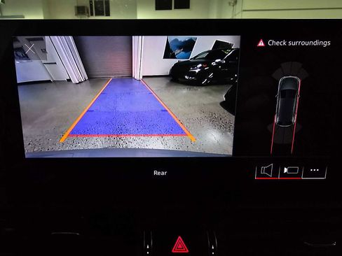 Used 2023 Audi Q5 2.0T Premium w/ Convenience Package image 25