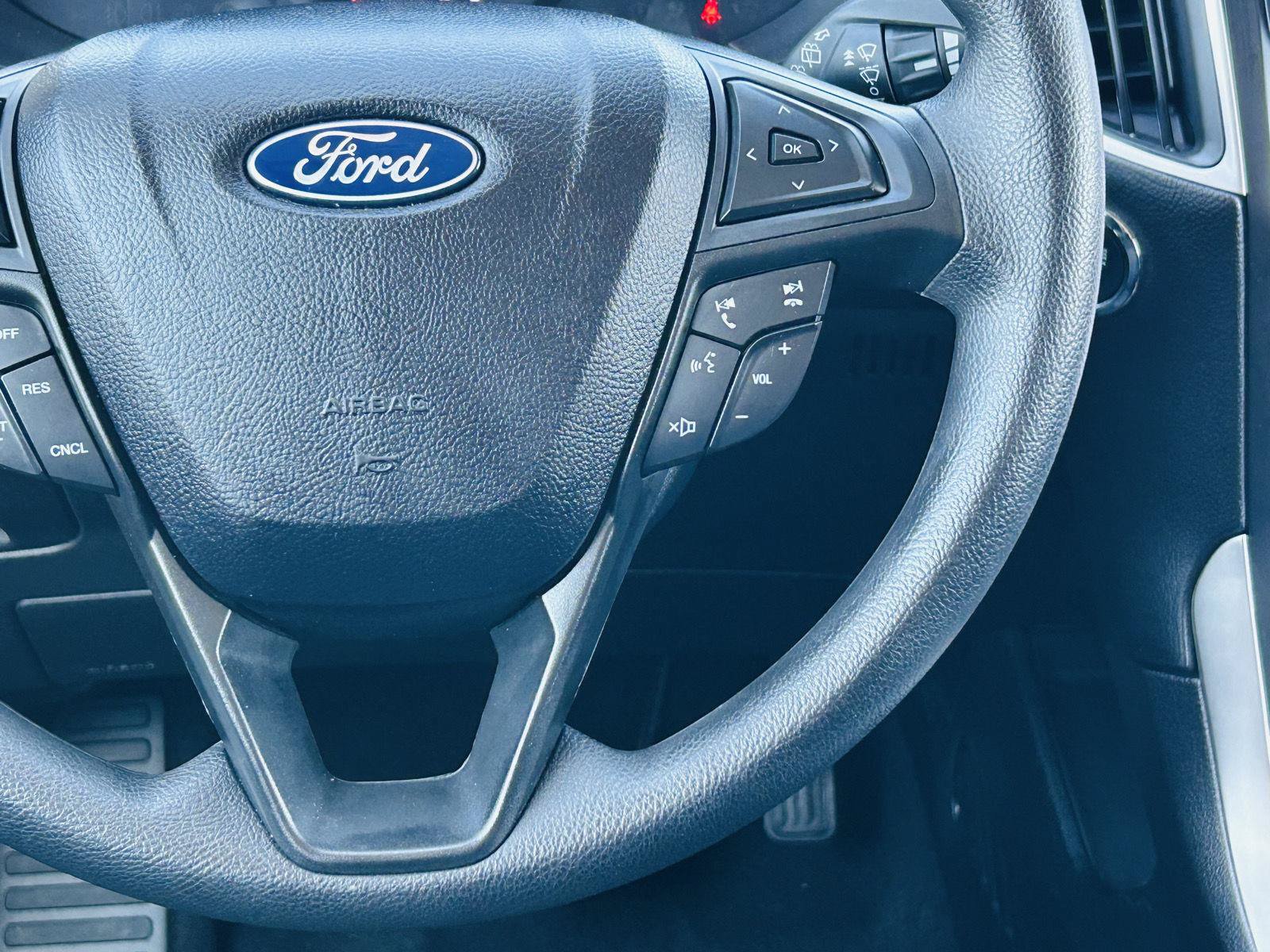 Used 2024 Ford Edge SE w/ Black Appearance Package AWD/4WD image 13