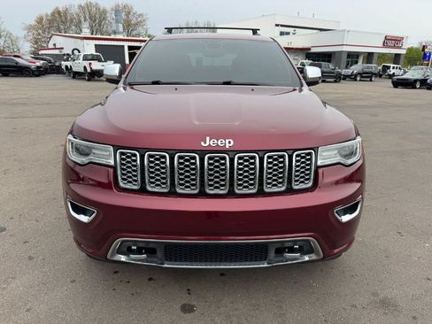 Used 2019 Jeep Grand Cherokee Overland AWD/4WD image 8