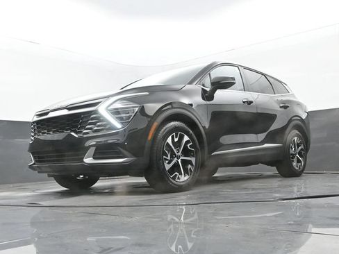 Used 2024 Kia Sportage EX FWD image 28