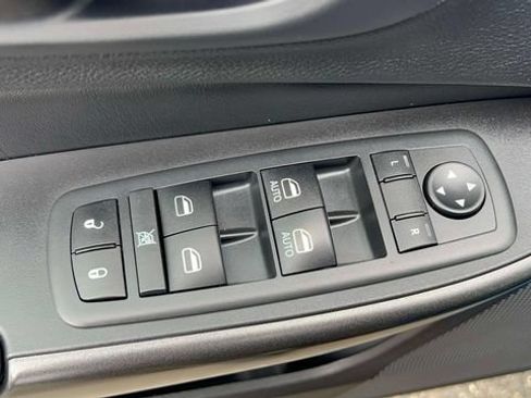 Used 2020 Jeep Cherokee Trailhawk w/ Cold Weather Group AWD/4WD image 23