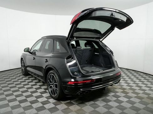 Used 2023 Audi SQ5 Prestige w/ Prestige Package image 33