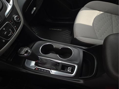 Used 2019 Chevrolet Equinox LS FWD image 21