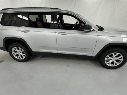 Used 2021 Jeep Grand Cherokee L Limited AWD/4WD image 2