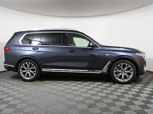 Used 2022 BMW X7 xDrive40i w/ Premium Package AWD/4WD image 8