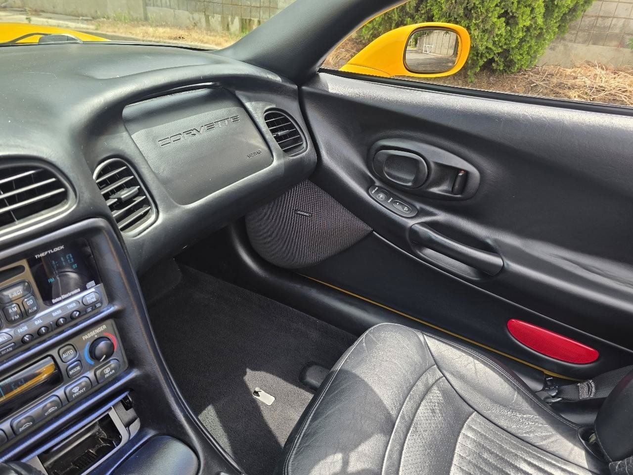 Used 2002 Chevrolet Corvette Convertible w/ Preferred Equipment Group2 RWD image 26