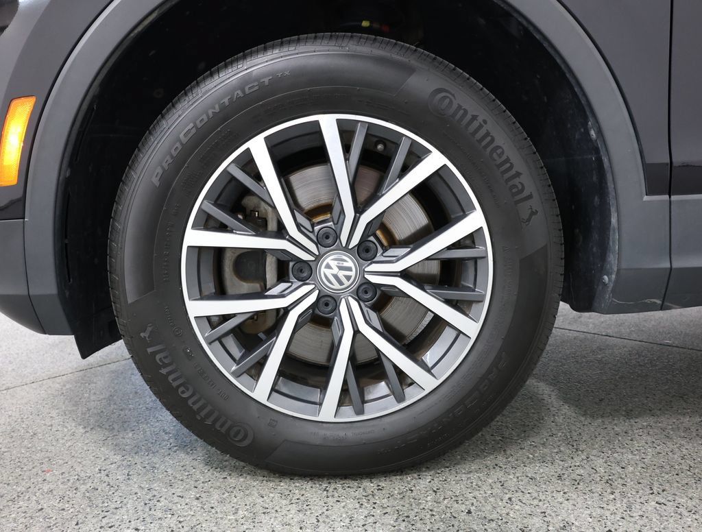 Used 2020 Volkswagen Tiguan SE AWD/4WD image 5