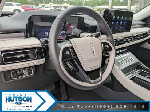 New 2025 Lincoln Aviator 2WD w/ Equipment Group 101A image 21