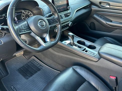 Used 2022 Nissan Altima 2.5 SR w/ Midnight Edition Package image 12