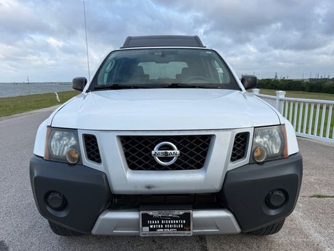 Used 2011 Nissan Xterra X RWD image 2