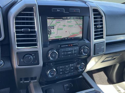 Used 2015 Ford F150 Lariat image 24