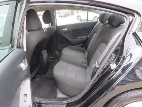Used 2017 Kia Forte LX FWD image 19