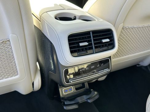 New 2026 Mercedes-Benz GLS 450 4MATIC image 28