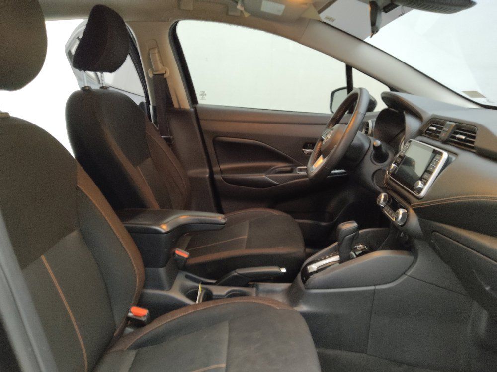 Used 2022 Nissan Versa SR FWD image 21