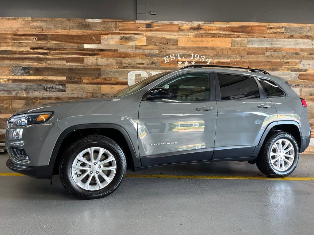 Used 2022 Jeep Cherokee Latitude Lux AWD/4WD image 17