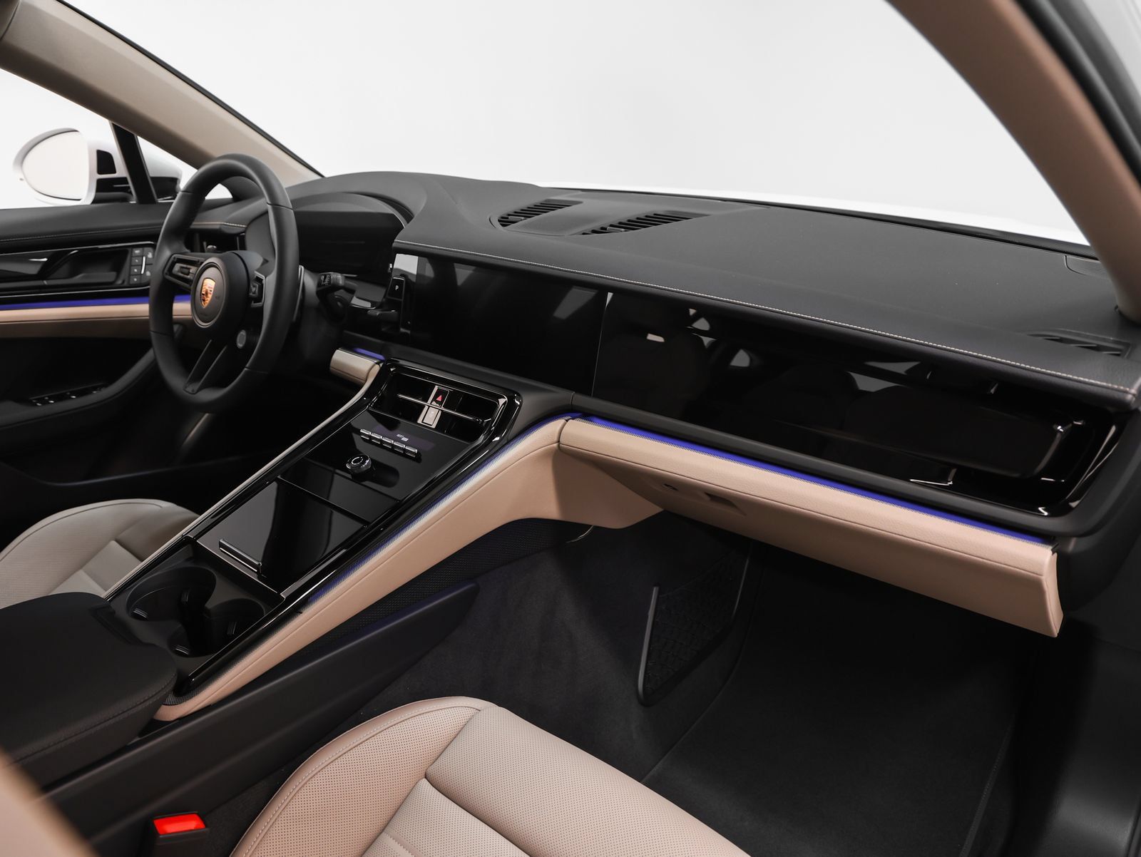 Certified 2026 Porsche Panamera 4 AWD/4WD image 25