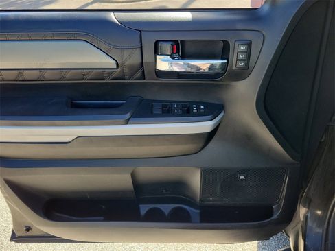 Used 2019 Toyota Tundra Platinum image 12