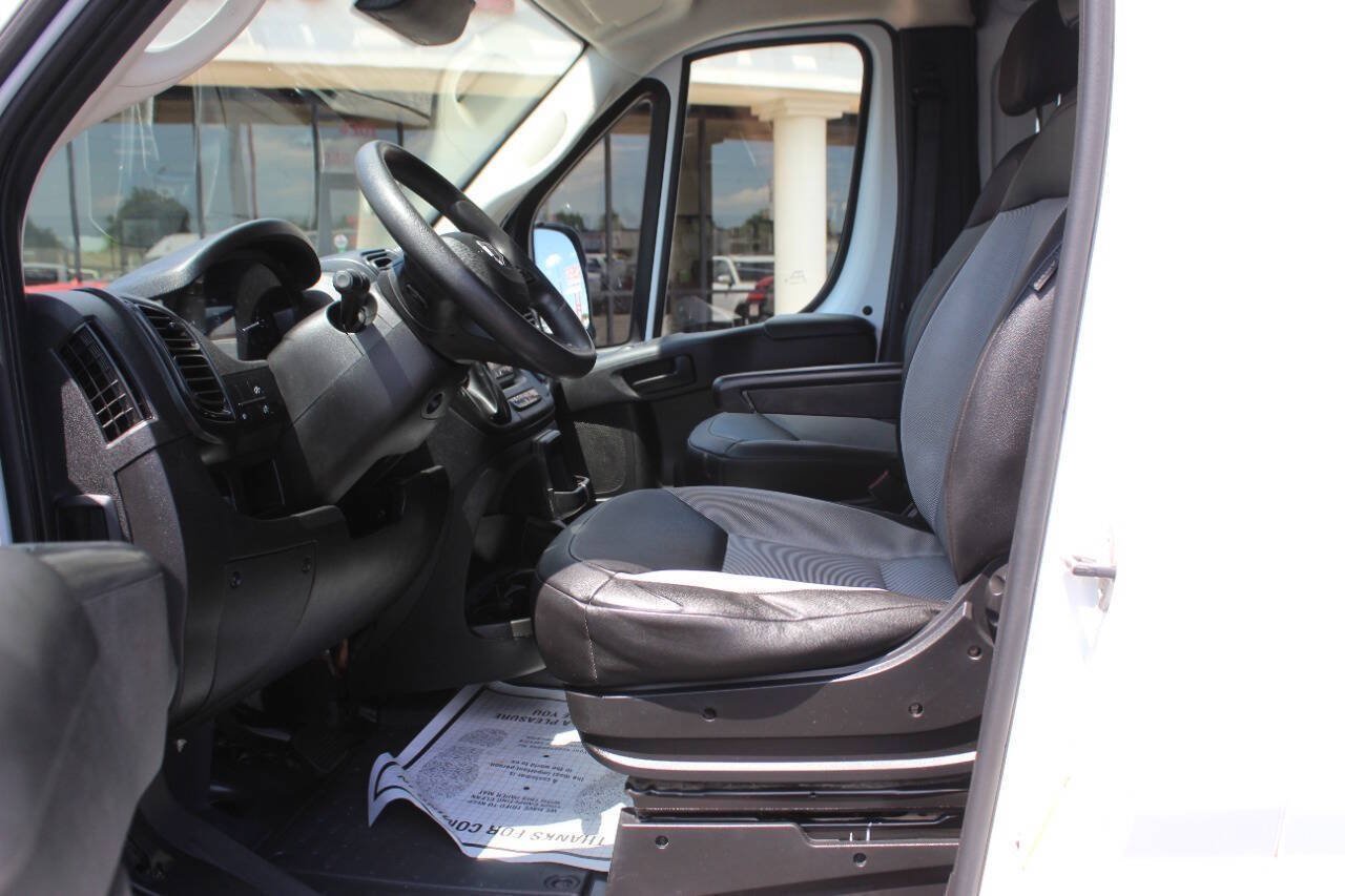 Used 2025 RAM ProMaster 2500 w/ Convenience Group FWD image 18